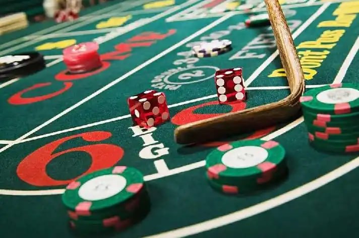 myanmar bet Online Card Games Mobile App — Poker, Blackjack ကို Smartphone မှ MMK ကျပ်ဖြင့် ကစားနေသော မြန်မာ ကစားသမား